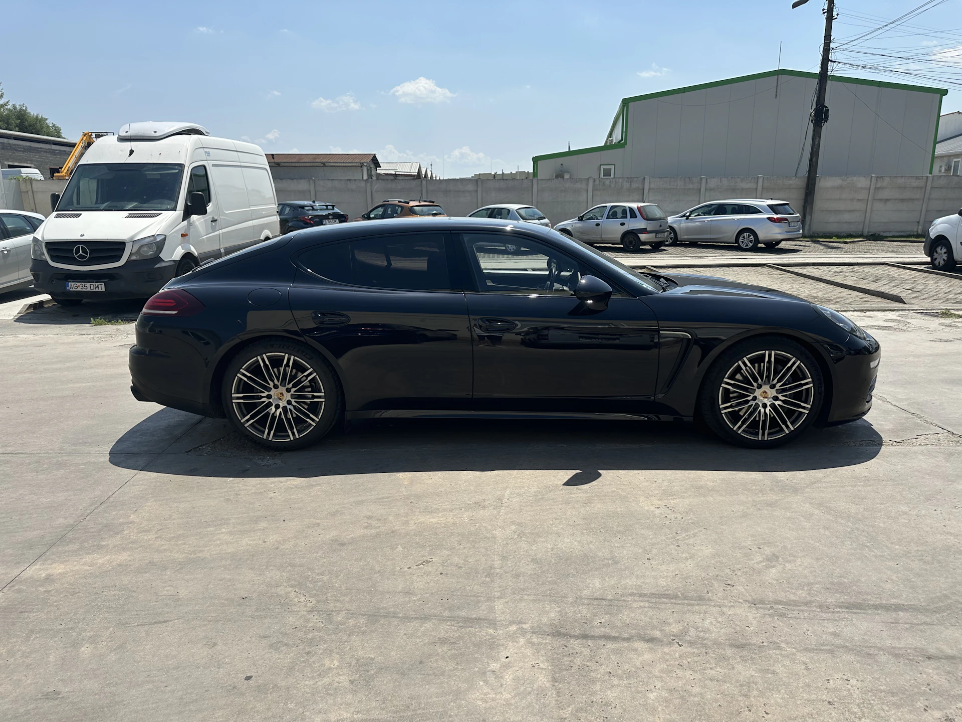 Car Image https://s3-gearspark.s3.amazonaws.com/uploads/user/100126/687b4b2a7842411b8b9d8ed6ada04d69.webp