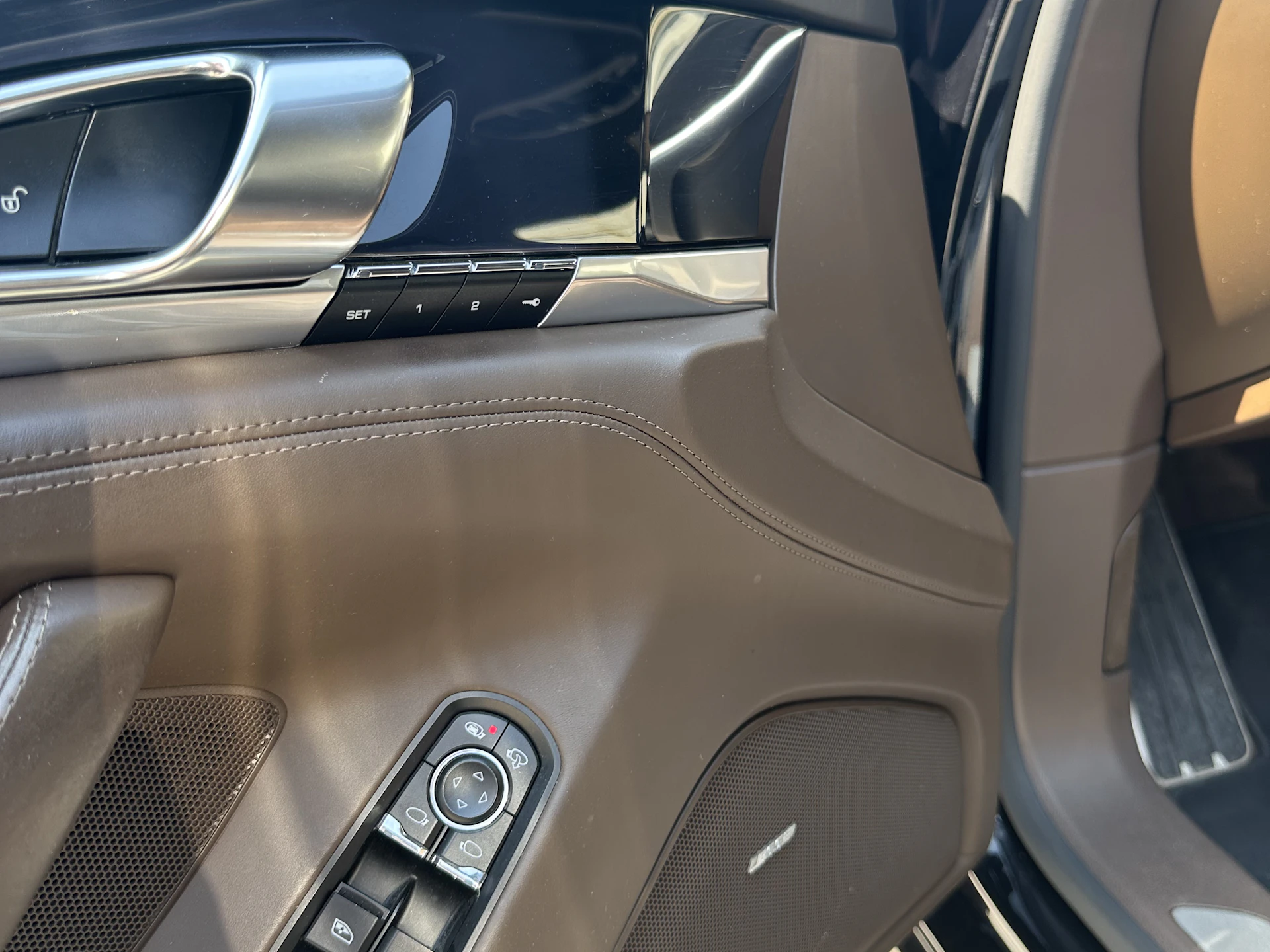 Car Image https://s3-gearspark.s3.amazonaws.com/uploads/user/100126/a021fc716f8449ff9000741b01aa2ebd.webp