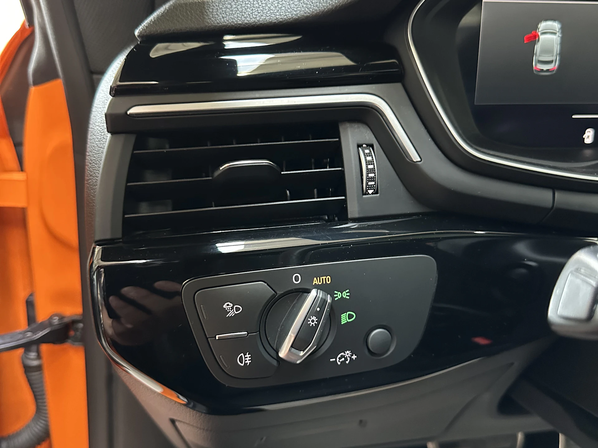Car Image https://s3-gearspark.s3.amazonaws.com/uploads/user/100127/21dc4de0e36e4f8aaa5809288e39c04c.webp