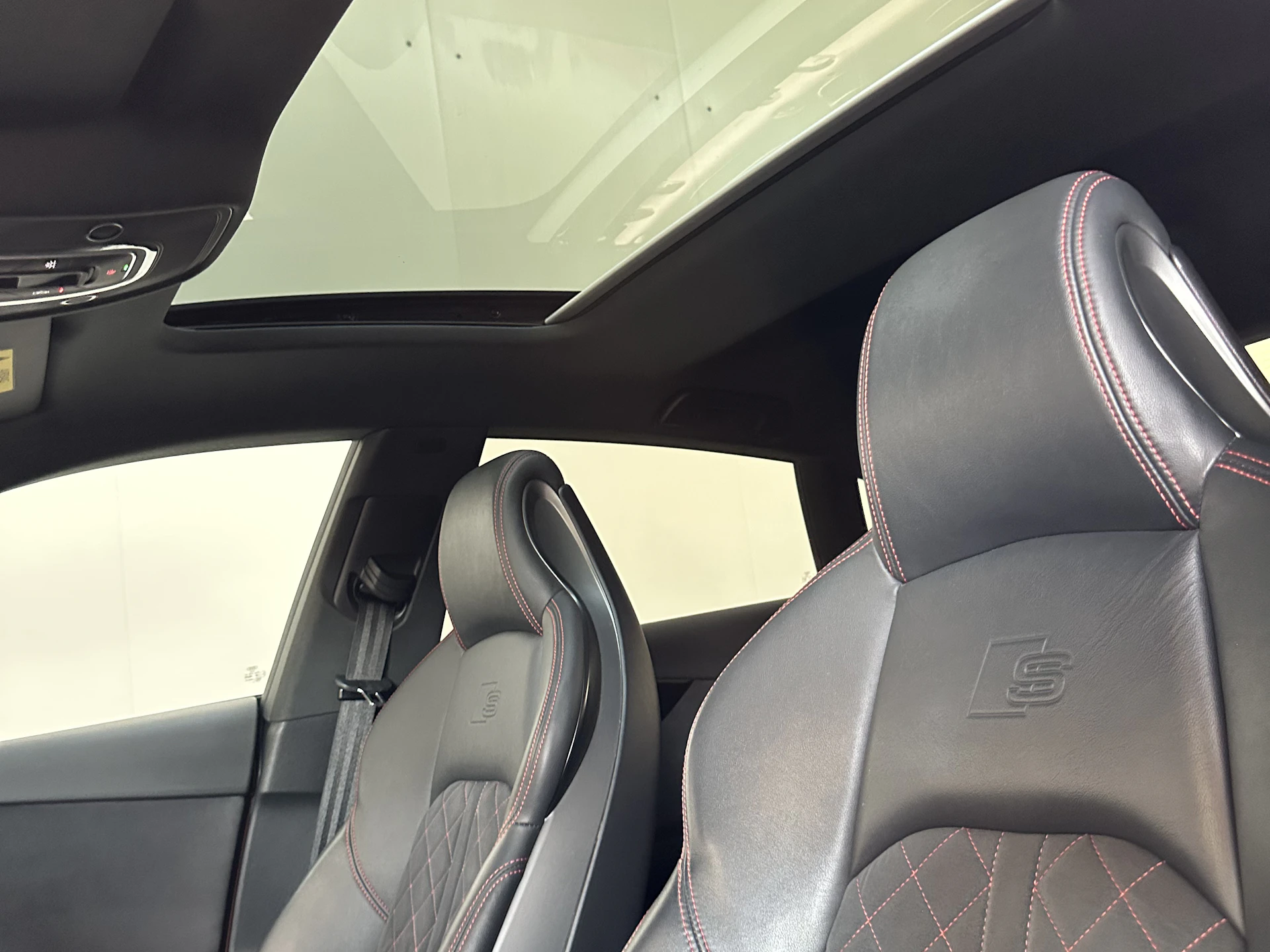 Car Image https://s3-gearspark.s3.amazonaws.com/uploads/user/100127/756c02978c5542a8805a42d3d04cd76b.webp