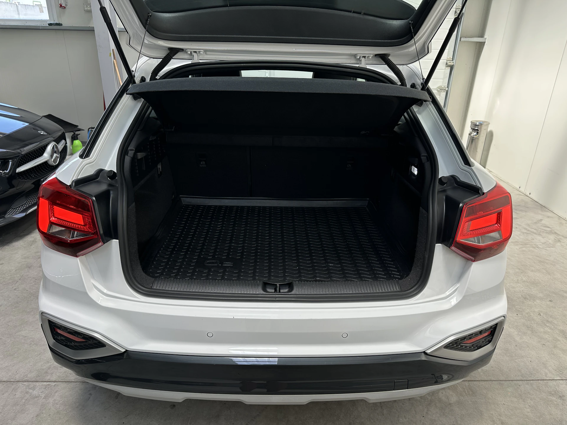 Car Image https://s3-gearspark.s3.amazonaws.com/uploads/user/100128/255c6862fec84153a14652737c1acf6d.webp