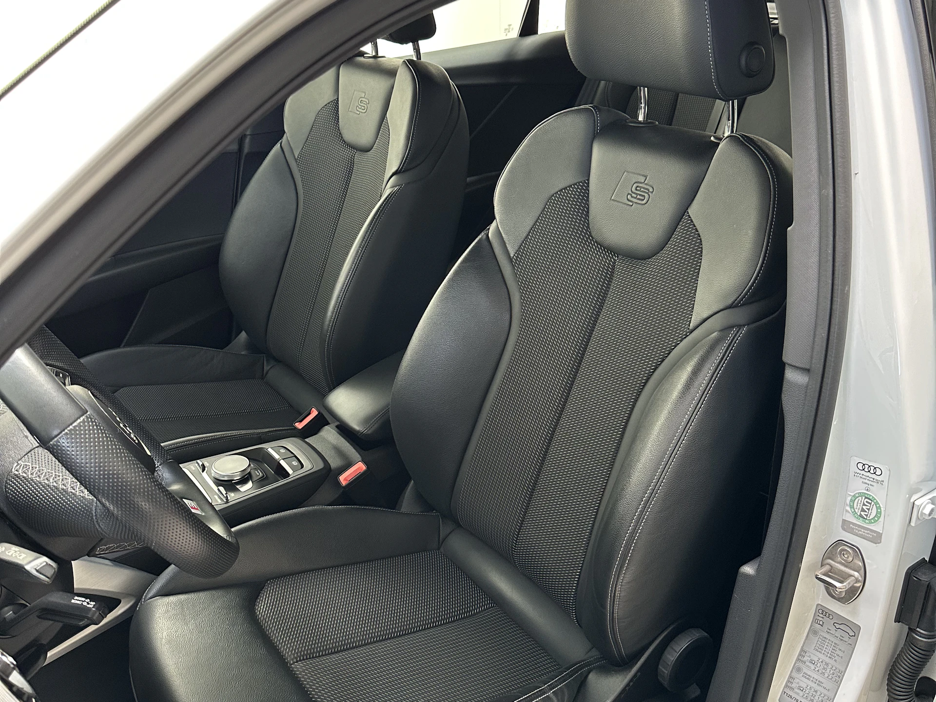 Car Image https://s3-gearspark.s3.amazonaws.com/uploads/user/100128/dd421b9b63e240e8869957596fcb9d77.webp