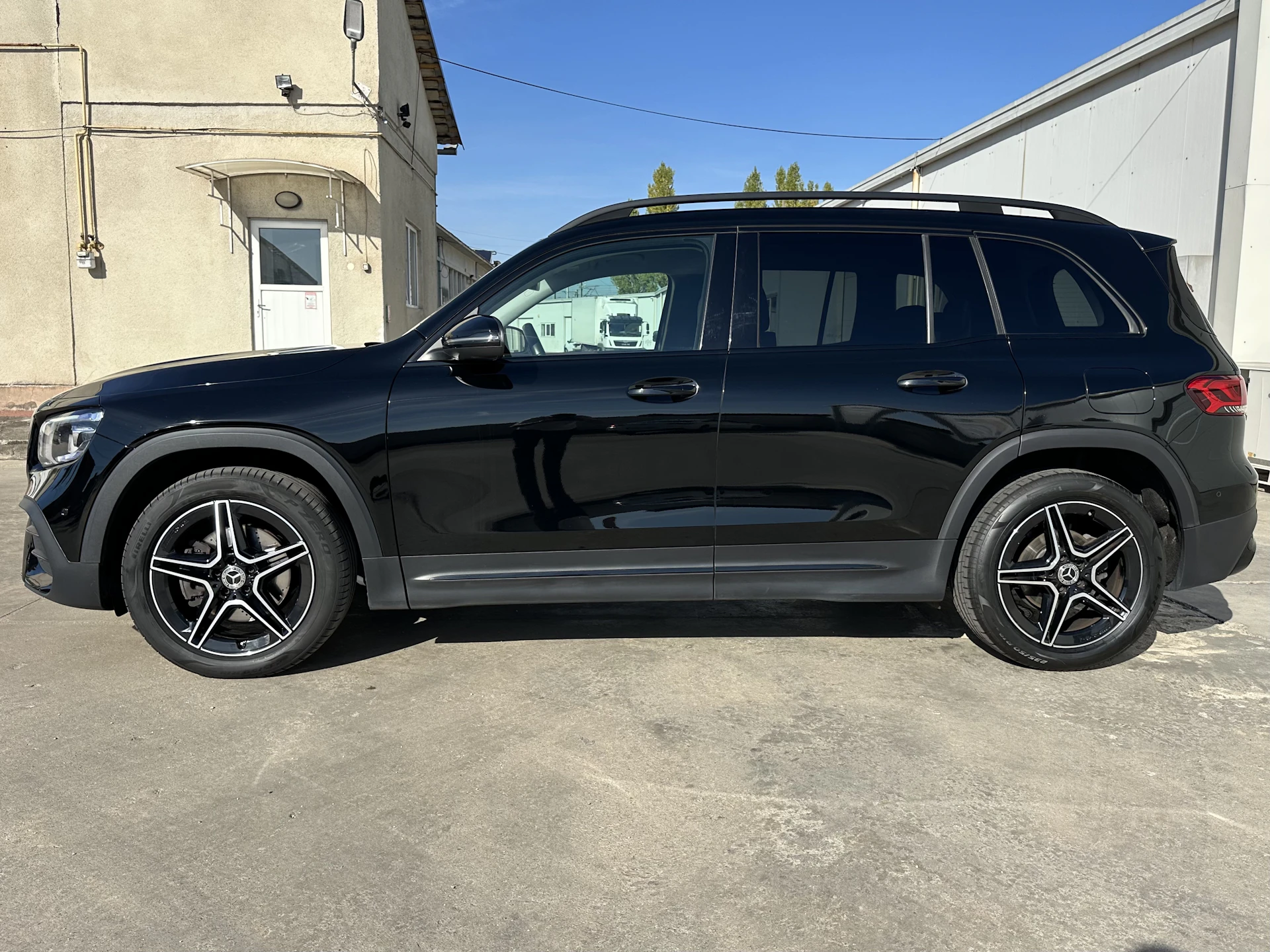 Car Image https://s3-gearspark.s3.amazonaws.com/uploads/user/100130/1ddd4d067b144adc85369f3c7056ef0d.webp