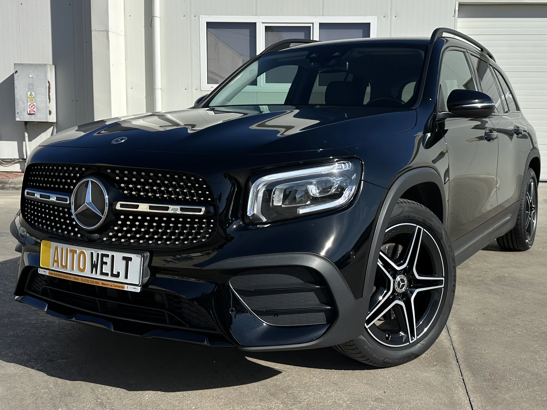 MERCEDES-BENZ  GLB 200 AMG