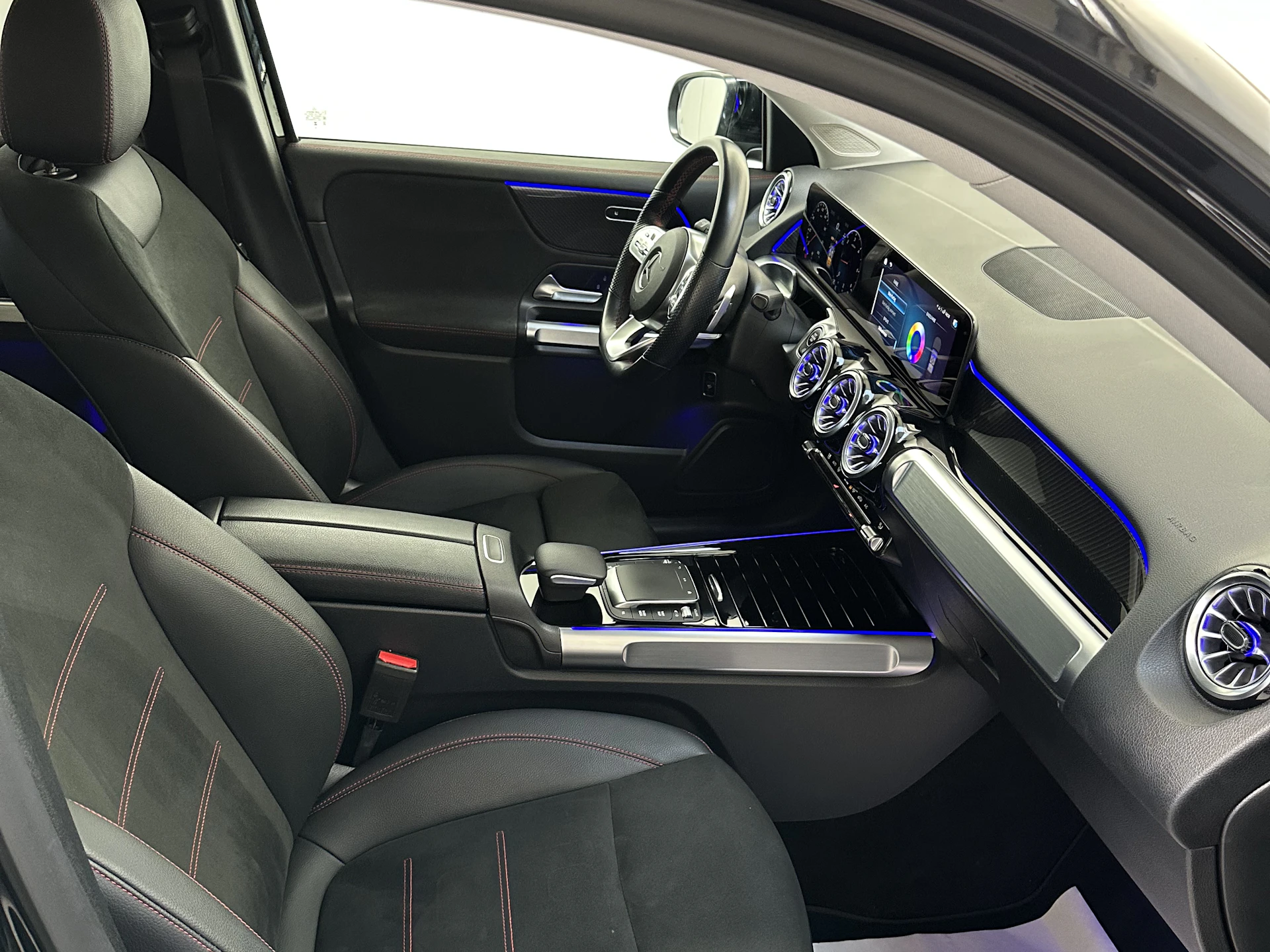 Car Image https://s3-gearspark.s3.amazonaws.com/uploads/user/100130/6042ffa0b0cf41bda288922d8788b8f2.webp