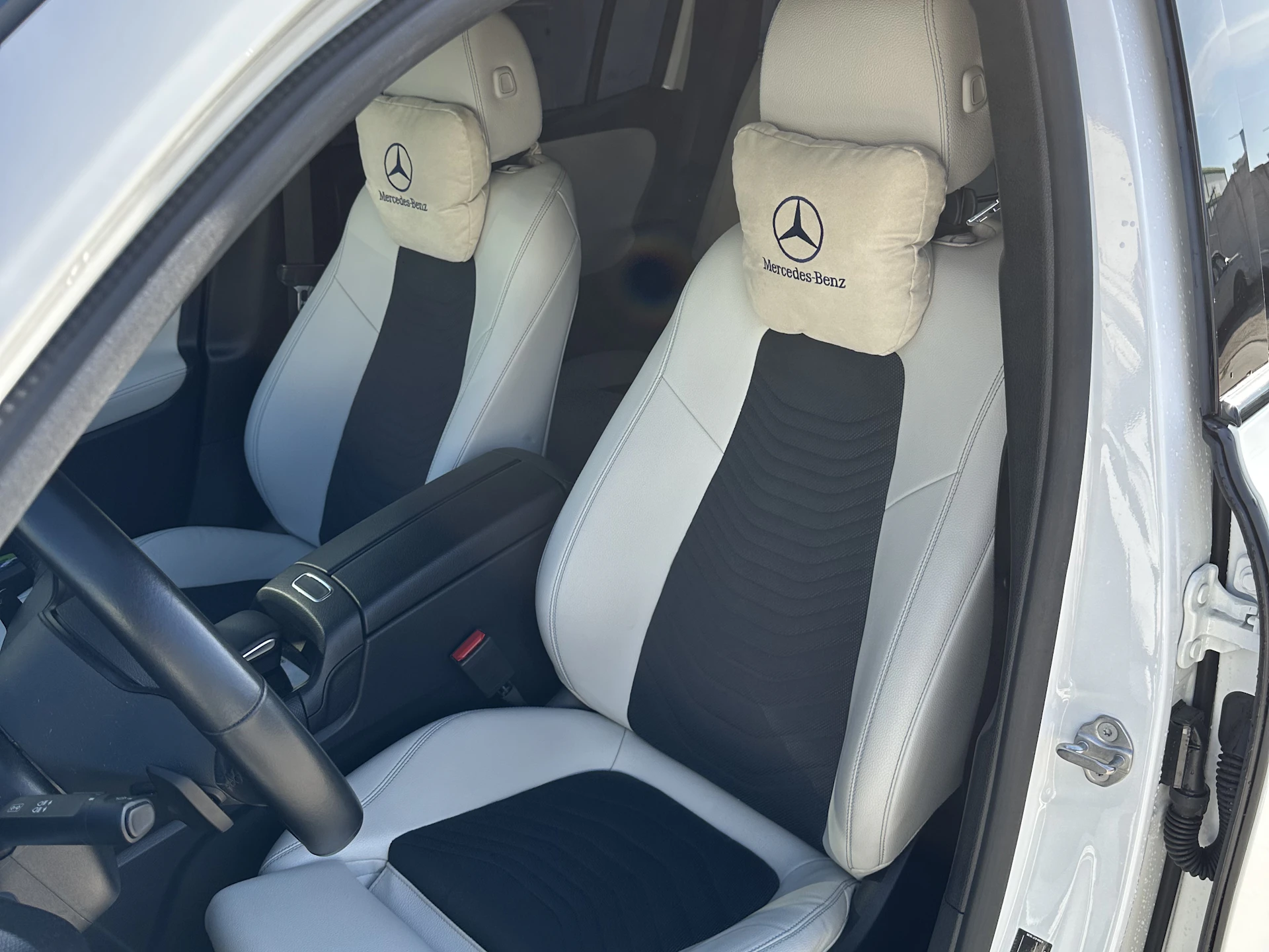 Car Image https://s3-gearspark.s3.amazonaws.com/uploads/user/100131/54be5c5a1de04b60b0a2cffe227ce917.webp