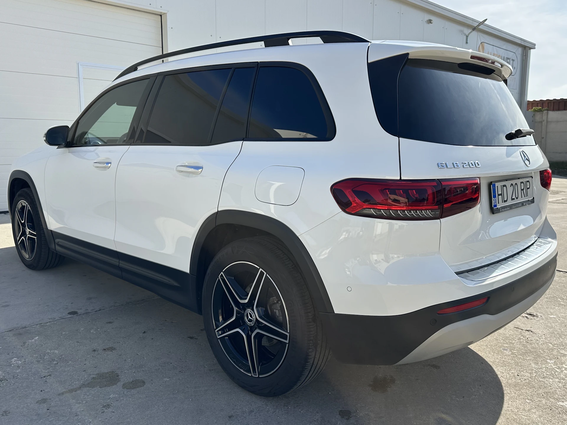 Car Image https://s3-gearspark.s3.amazonaws.com/uploads/user/100131/63481492f3484123904819c21eca0486.webp