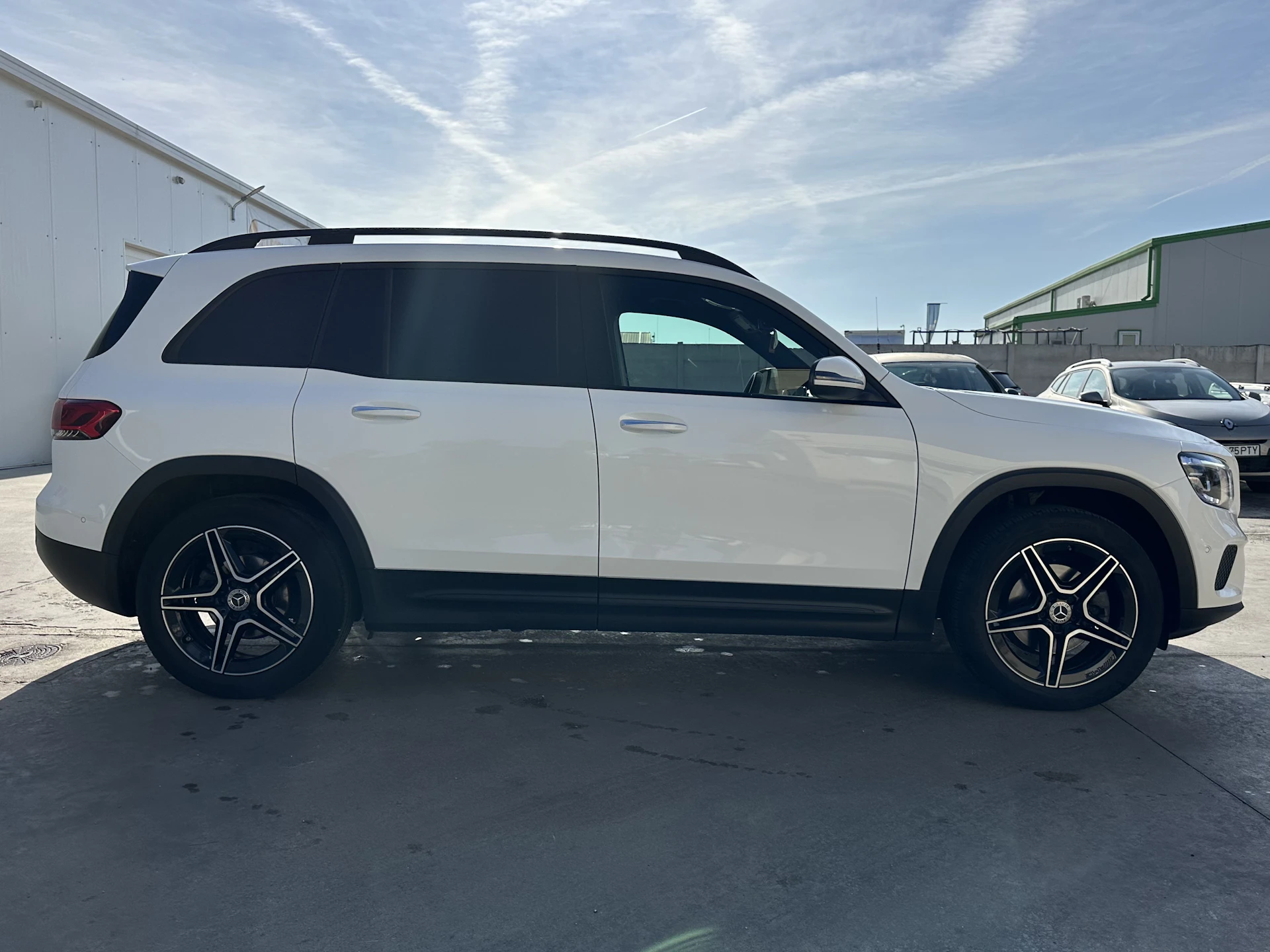 Car Image https://s3-gearspark.s3.amazonaws.com/uploads/user/100131/b330ab62d6334aa594cb37fc70c4bd09.webp