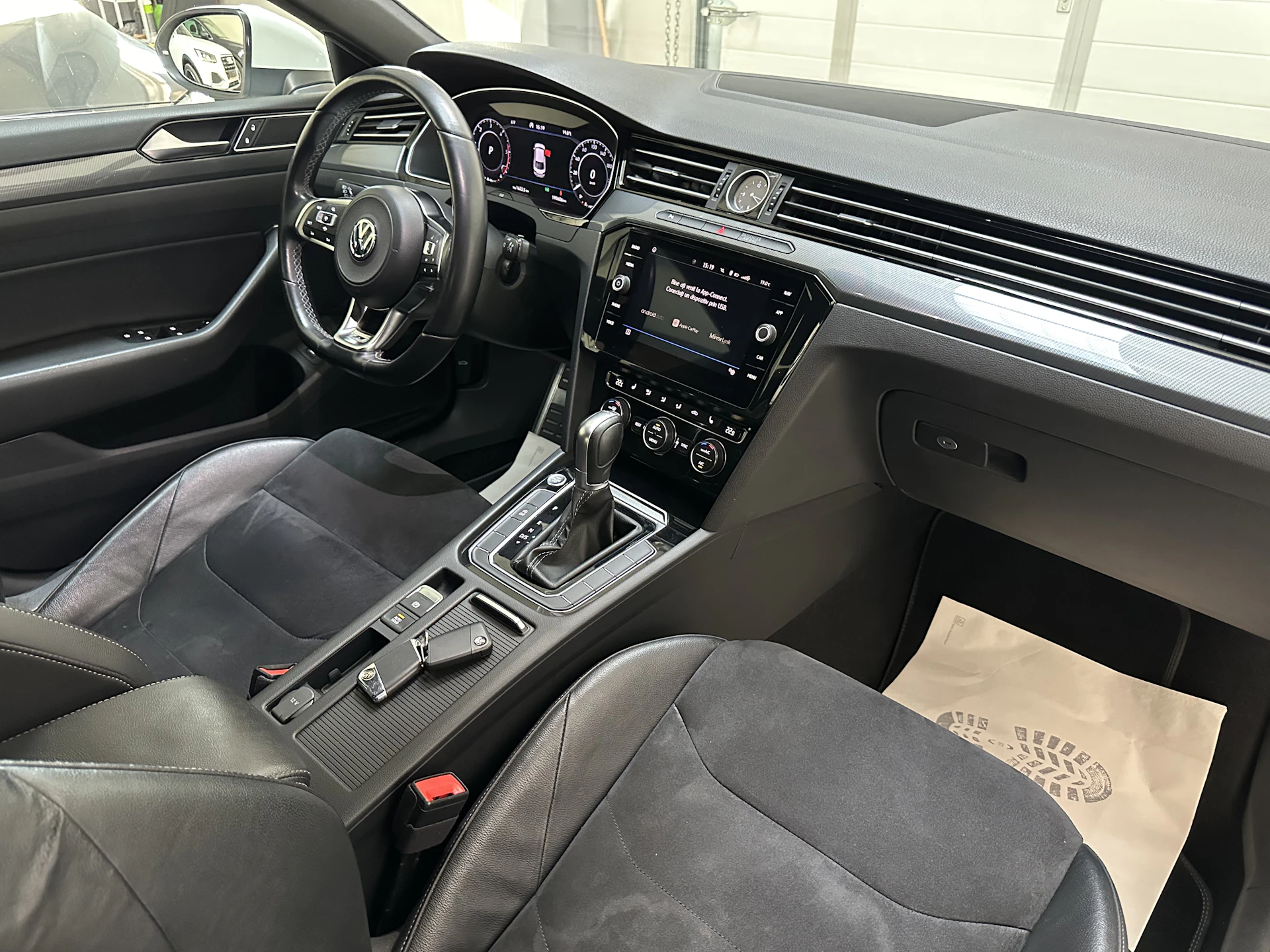 Car Image https://s3-gearspark.s3.amazonaws.com/uploads/user/100132/30c398b414984f9f8bb67030f43be65d.webp