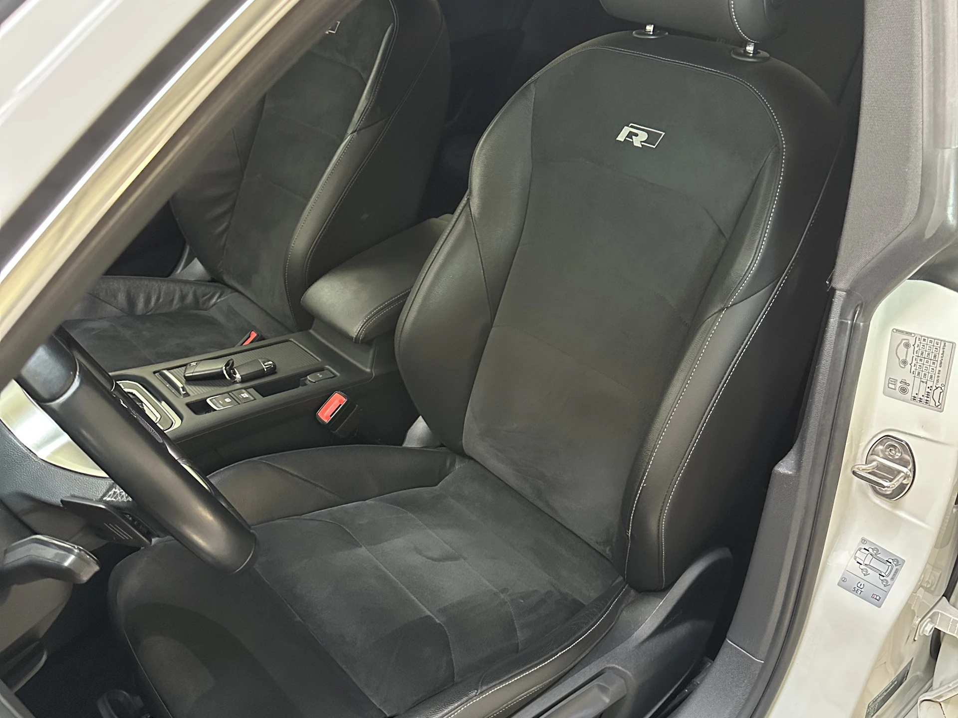 Car Image https://s3-gearspark.s3.amazonaws.com/uploads/user/100132/a902e27af3554f63ae7dbc00f27218df.webp